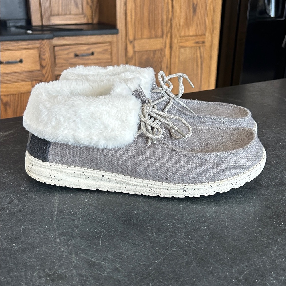 HEYDUDE Britt Mid Grey Faux Fur Slip On Boot‎